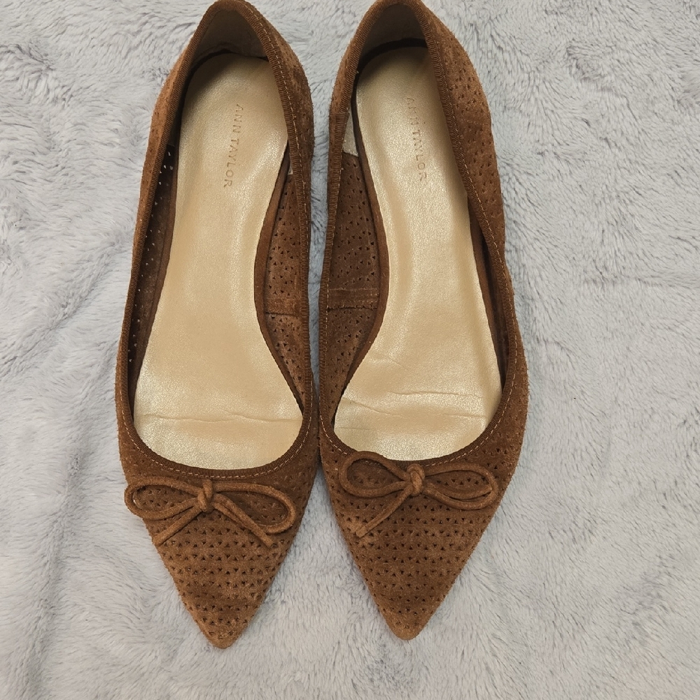 Ann Taylor Perforated Brown Flats with Bow Sz 10